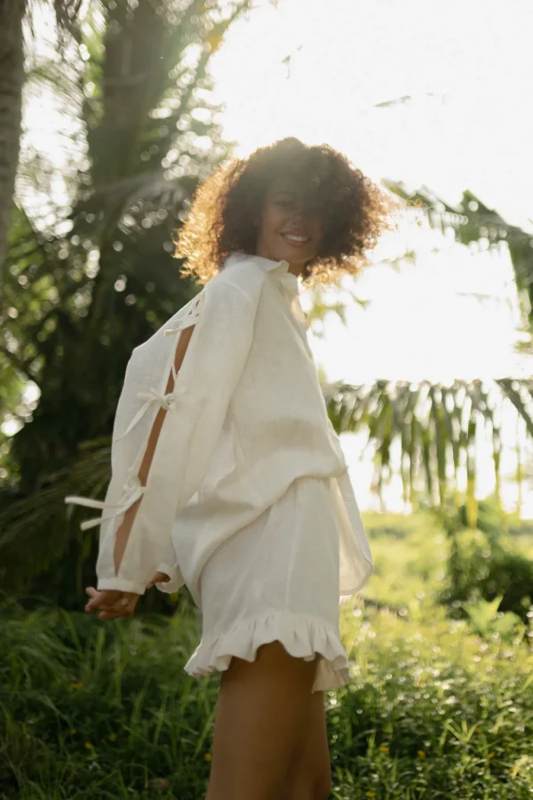 Ľanová košeľa s otvoreným rukávom na mašle